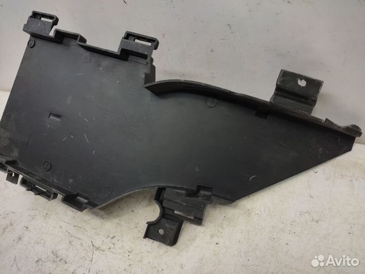 Дефлектор радиатора правый Лада X-Ray 2015