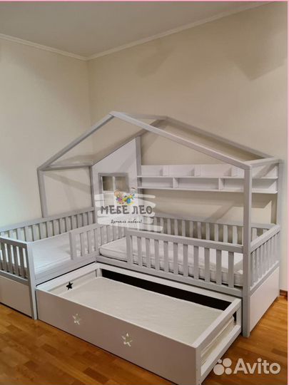 Кровать домик