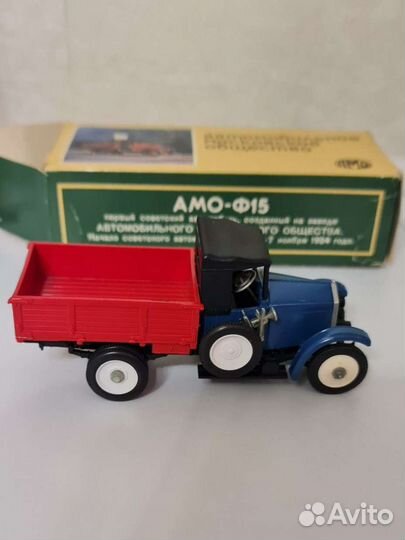 Коллекционная машинка СССР