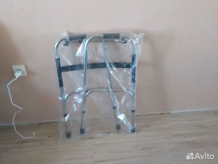 Ходунки для взрослых инвалидов