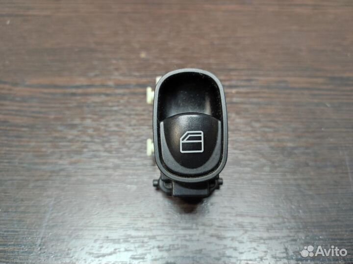 Пассажирская кнопка стеклоподъемника Mercedes W203
