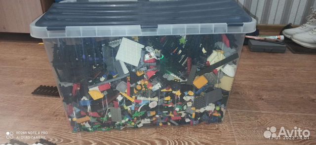 Коробка с лего