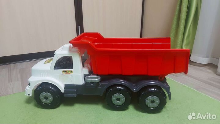 Большой грузовик игрушка
