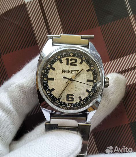 Часы Ракета антимагнитные СССР