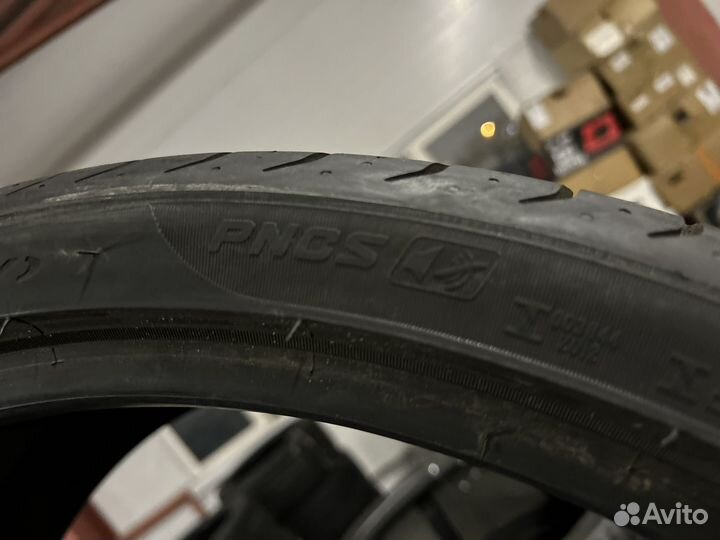 Pirelli P Zero 275/30 R21