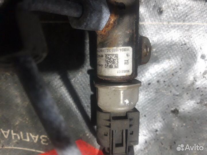 Топливная рейка Chevrolet Captiva Z22D1 2011