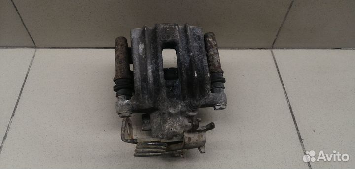 Суппорт задний правый Passat B5 2000-2005