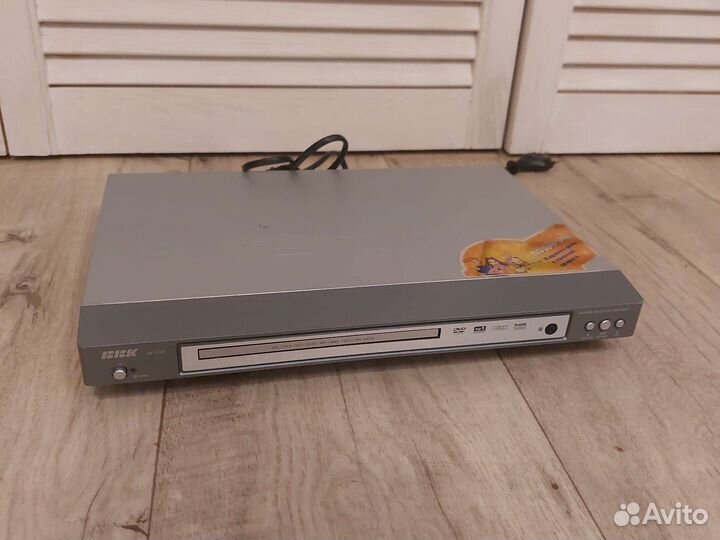 DVD плеер BBK DV113SI
