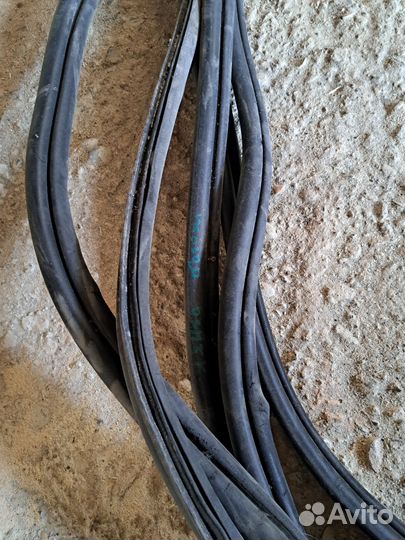 Уплотнитель багажника Lancia libra