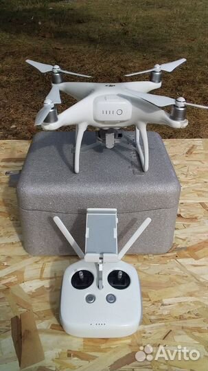 Квадрокоптер dji phantom 4
