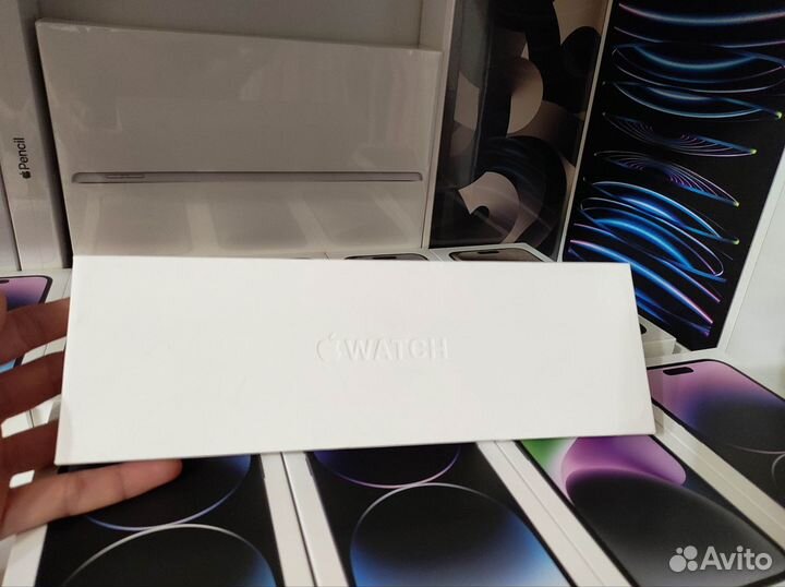 Apple Watch Series 9 45mm Midnight Aluminium. M/L