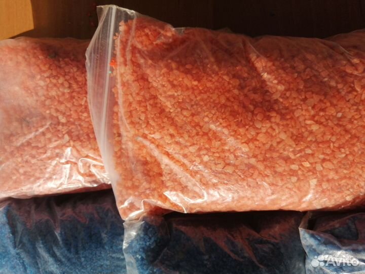 Мелкие цветные камни, песок для декора