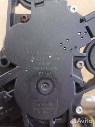 Задний стеклоочиститель