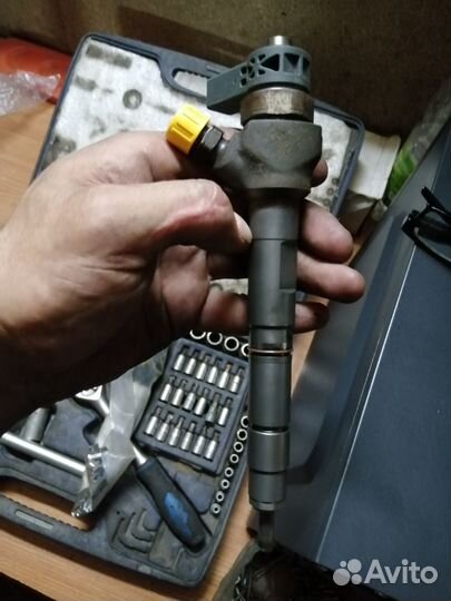 Форсунки на Амарок 2.0l 180л\с. 03L130277J