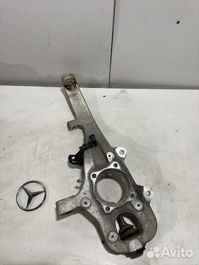 Кулак передний левый Мерседес x166 w166 GL GLS