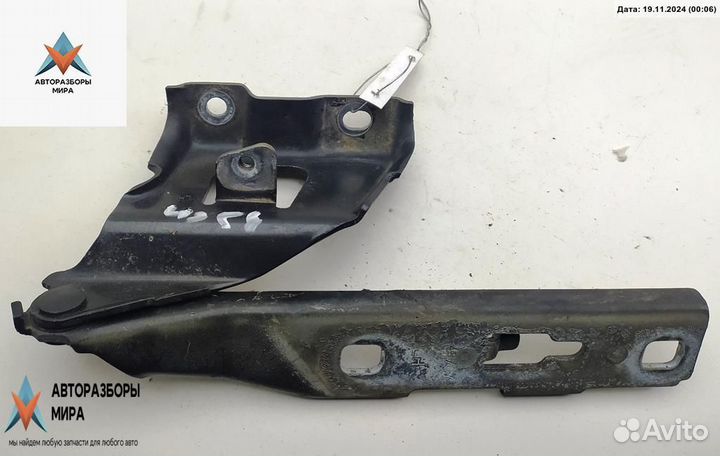 Петля капота левая Audi A5 8T 2008 8T0823301B