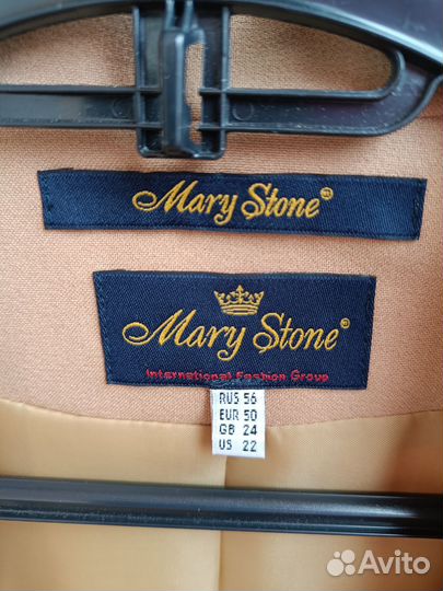 Костюм женский бежевый, 56 RU