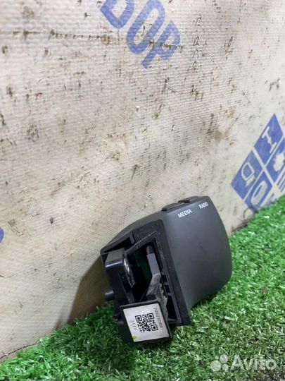 Подрулевой переключатель Renault Fluence седан 1.6