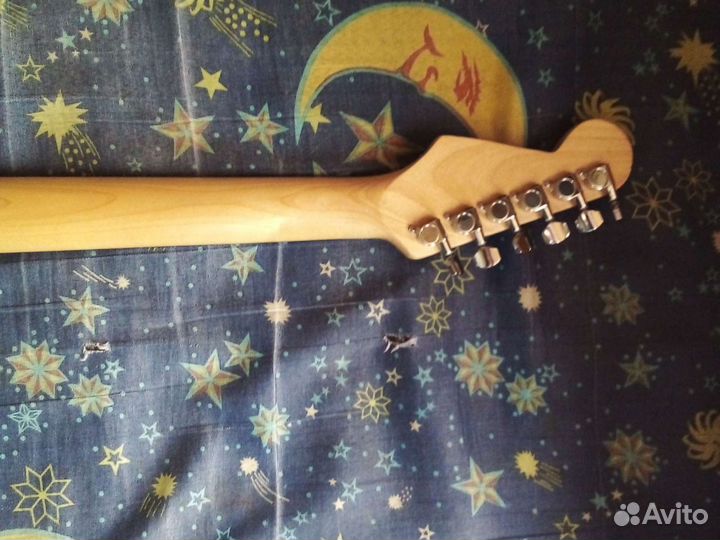 Электрогитара Denn Stratocaster