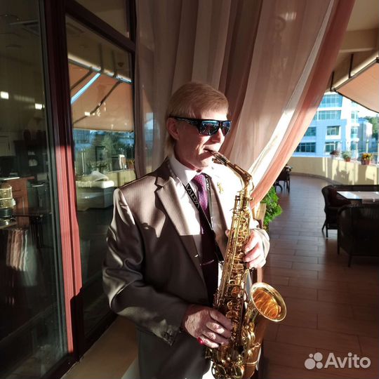 Саксофонист