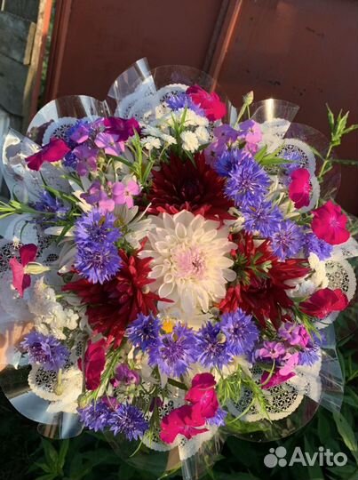 Букет из садовых цветов