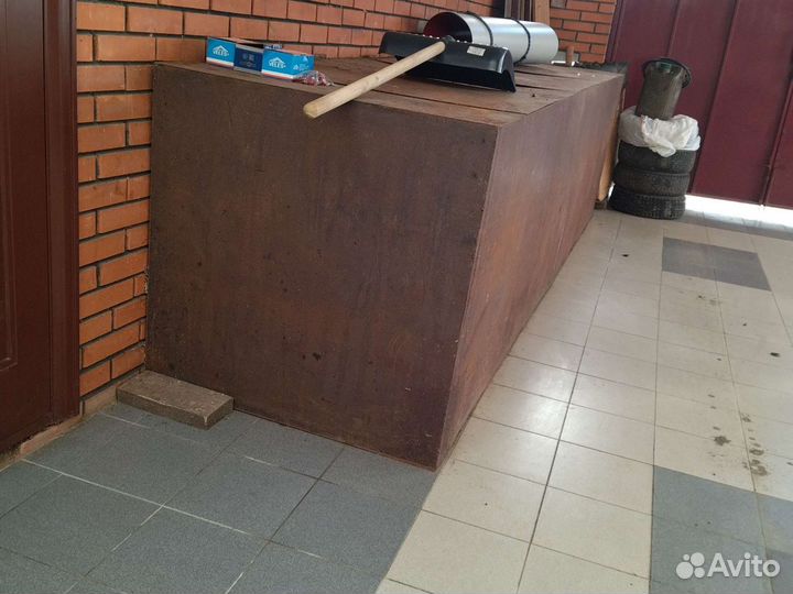 Ящик железный для зерна