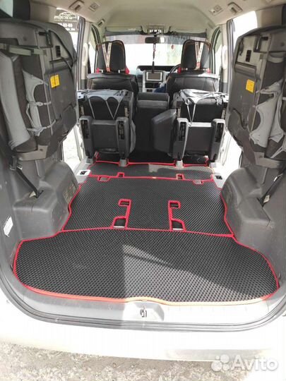 Автоковрики для Toyota Noah/Voxy 70