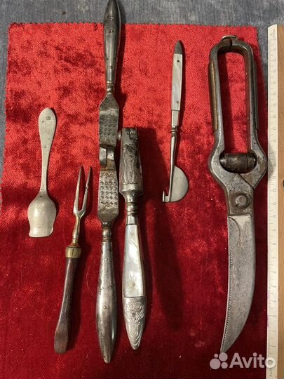 Шесть старинных предметов для кухни