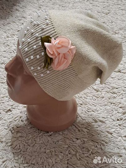 Шапка весенняя новая для девочки