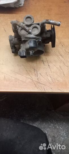 Дроссельная заслонка