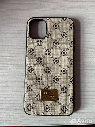 Чехлы для iPhone 11