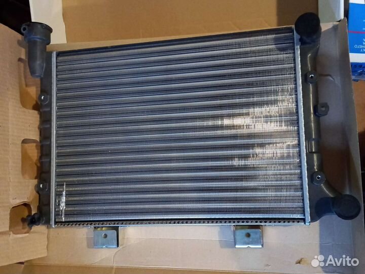 Радиатор охлажденияваз 2101-07 (4700)