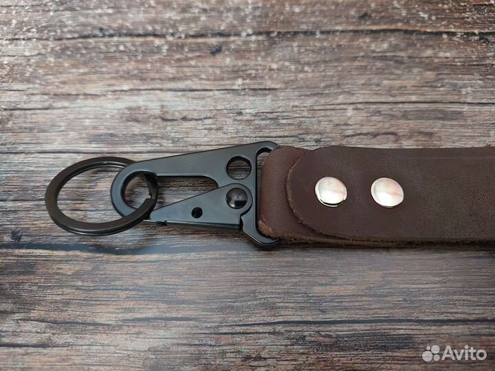 Брелок подвес для ключей из натуральной кожи