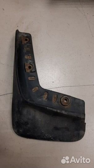 Брызговик передний левый Mitsubishi Lancer