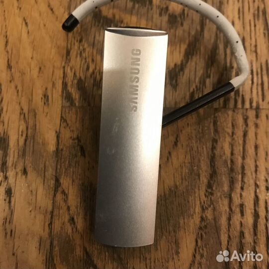 Bluetooth-гарнитура Samsung WEP-420