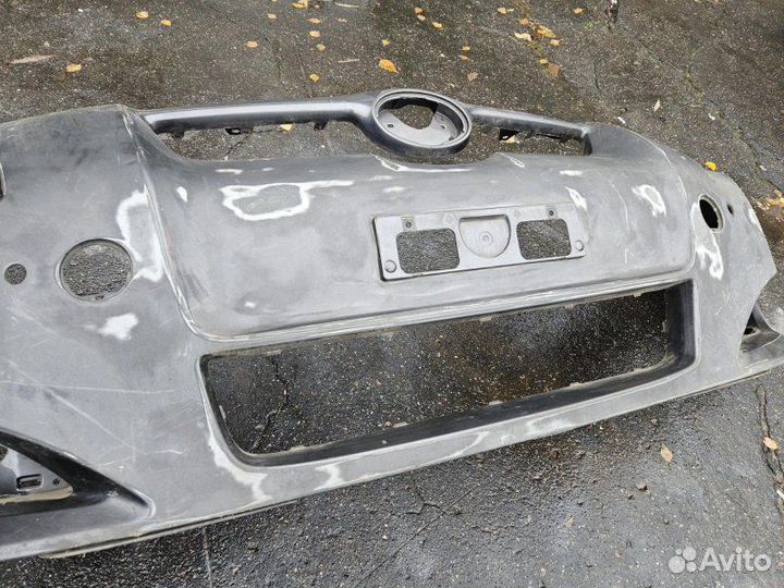 Бампер передний Toyota Auris E150