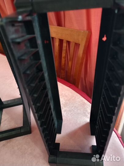 Настольная полка для дисков