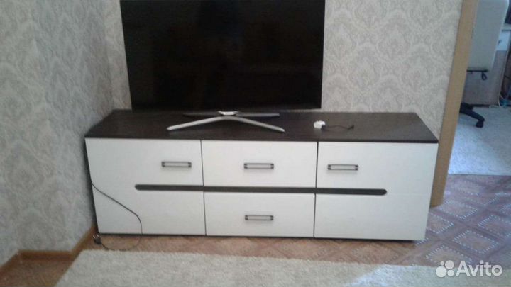 Ниша под тв