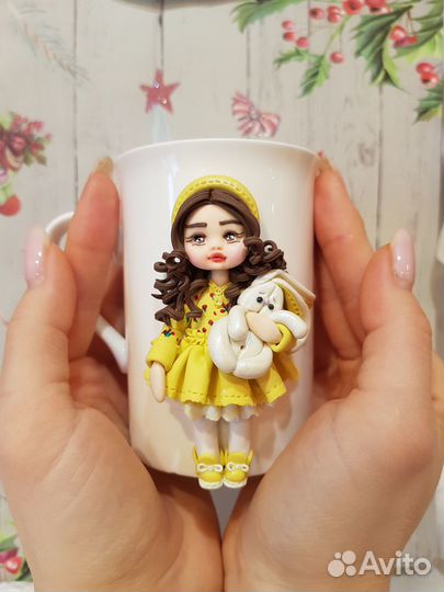 Декор на кружке из полимерной глины