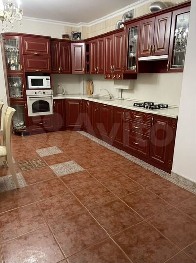 3-к. квартира, 101 м², 1/5 эт.