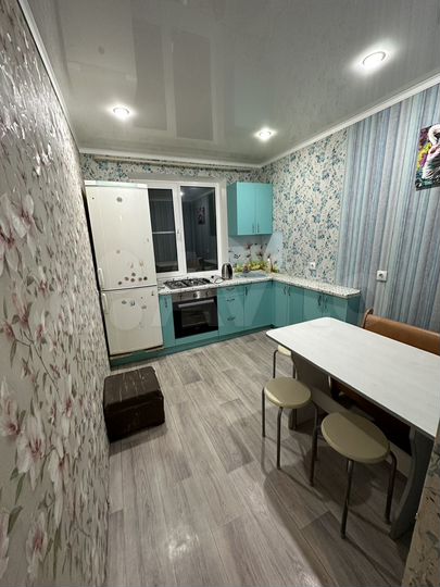 2-к. квартира, 56 м², 9/9 эт.