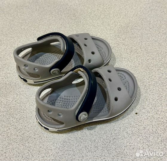 Сандалии crocs для мальчика C5 (22 размер)