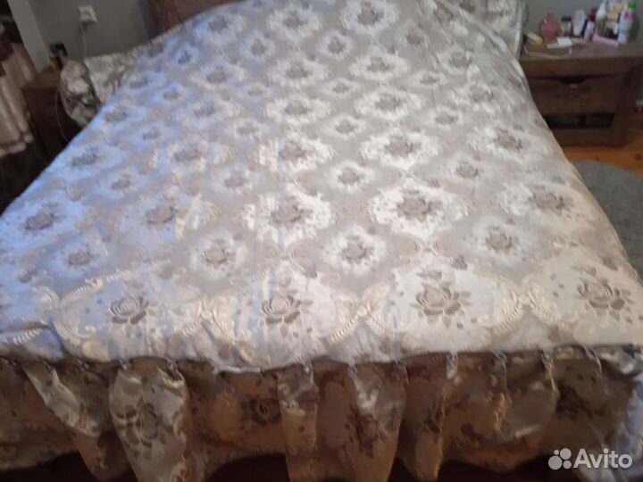 Покрывало на кровать новое