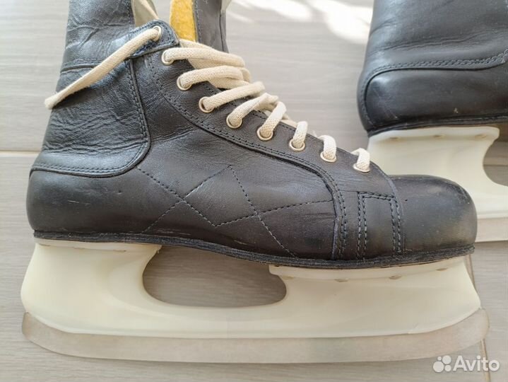 Коньки хоккейные 43 размер