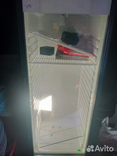 Холодильник витрина для напитков