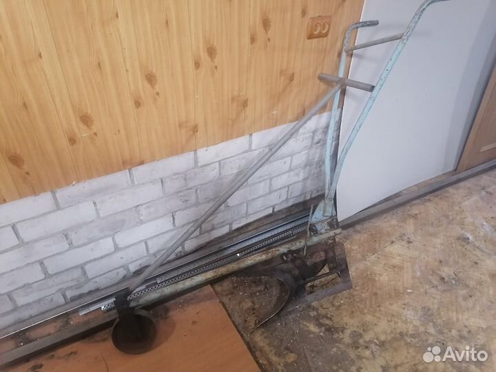 Плуг окучник ручной