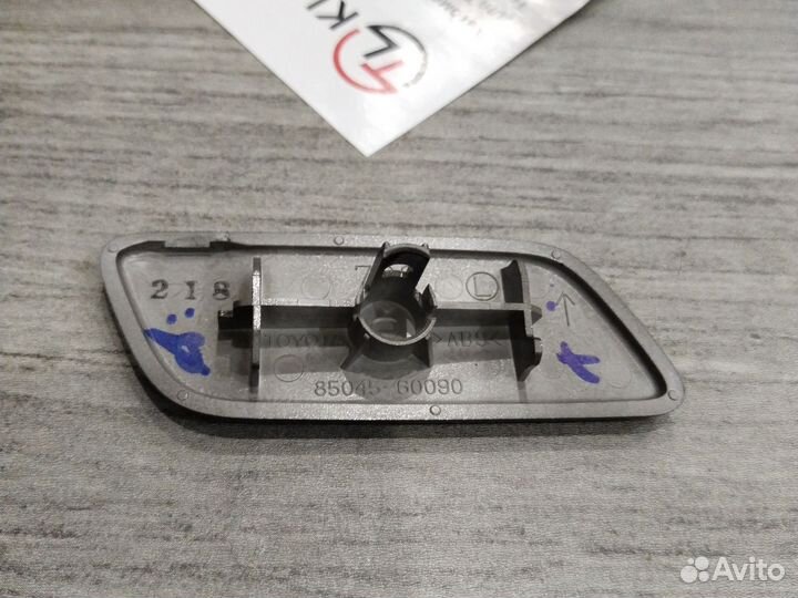 Крышка форсунки Прадо 150 левая черная 2013-2017