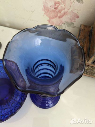 Ваза синее стекло