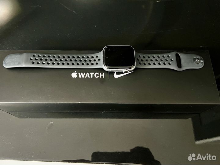 Часы apple watch 5 44 mm nike