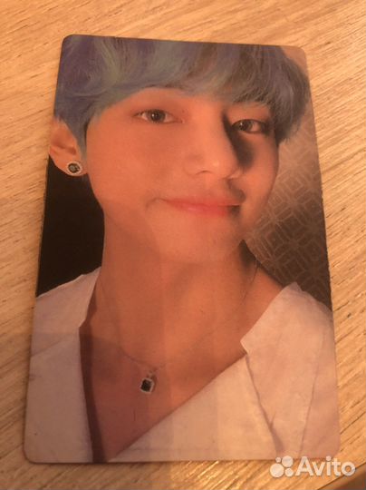 Карточка Тэхена из альбома BTS